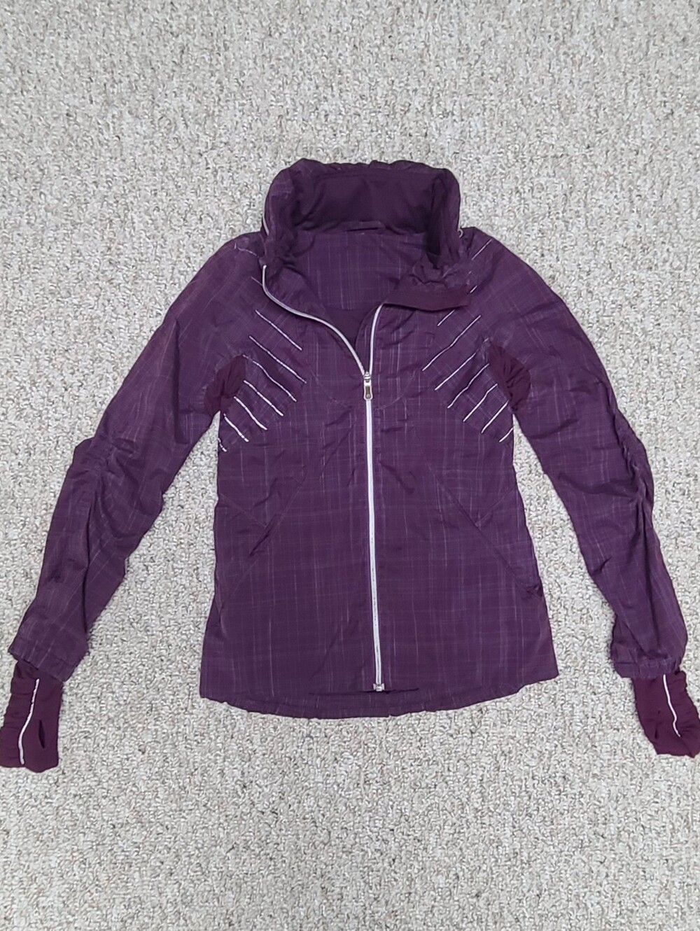 Lululemon Run Reflective Jacket Purple Plaid Hooded Thumbhole Windbreaker Size 4